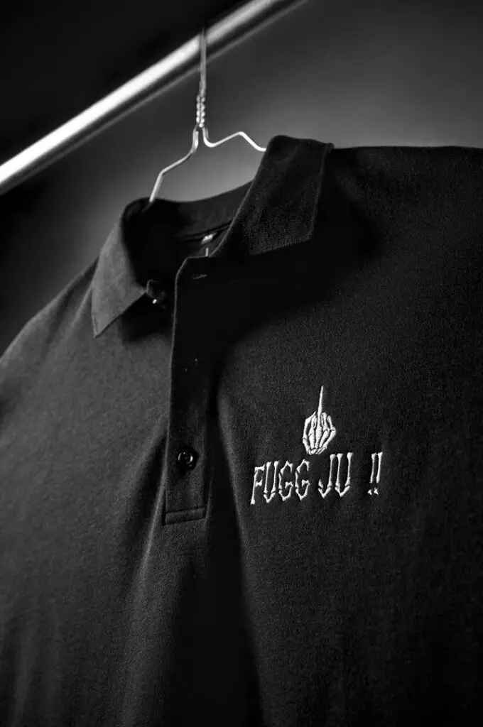Polo-Shirt fugg-ju Vorderseite Großaufnahme